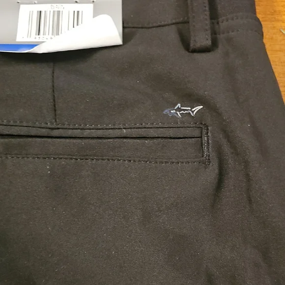 Greg Norman Men's Black Shorts.  Size 36 - Picture 6 of 9